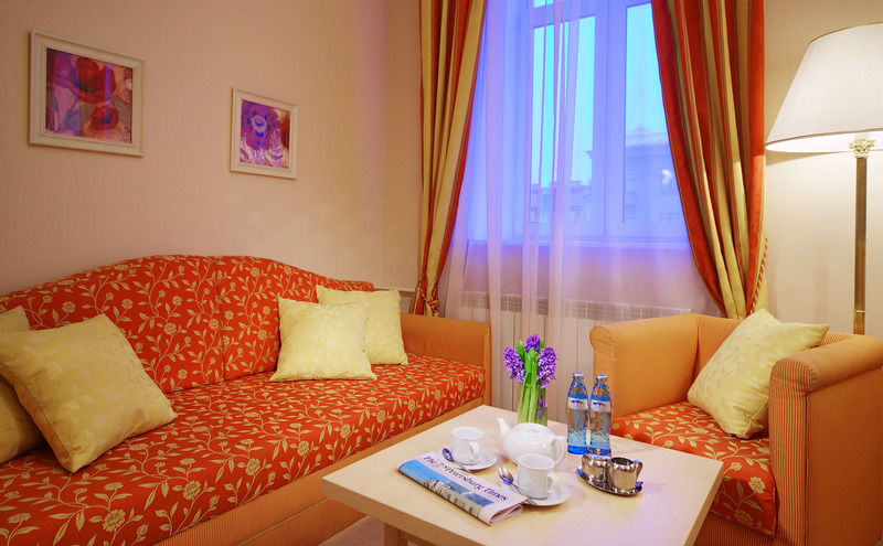 Best Western Plus Centre Hotel Санкт Петербург Екстериор снимка